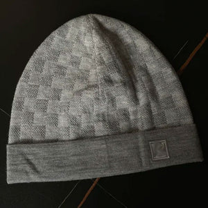 Mens Chequered Beanie "VL" Light Grey