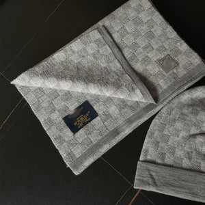 Mens Grey Chequered Scarf "VL"